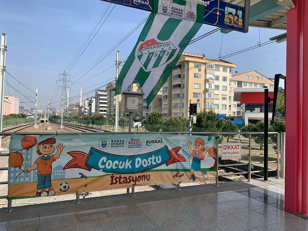 Çocuklar, bu metro istasyonundan çıkmayacak! Bursa'da 'Çocuk Dostu Metro İstasyonu' hizmete girdi 5